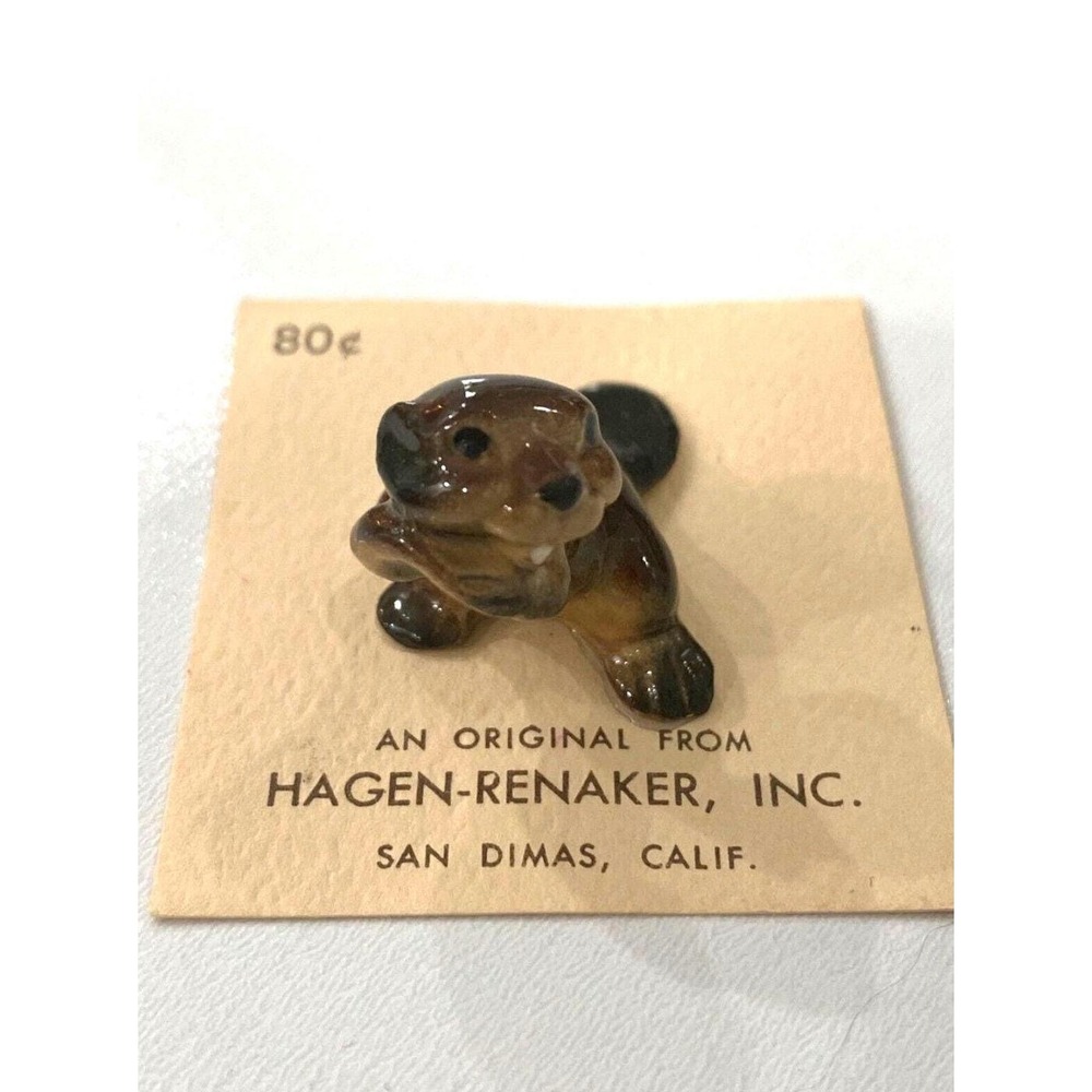 Vintage Hagen Renaker Miniature Beaver Paw Up NEW on Orignal Card